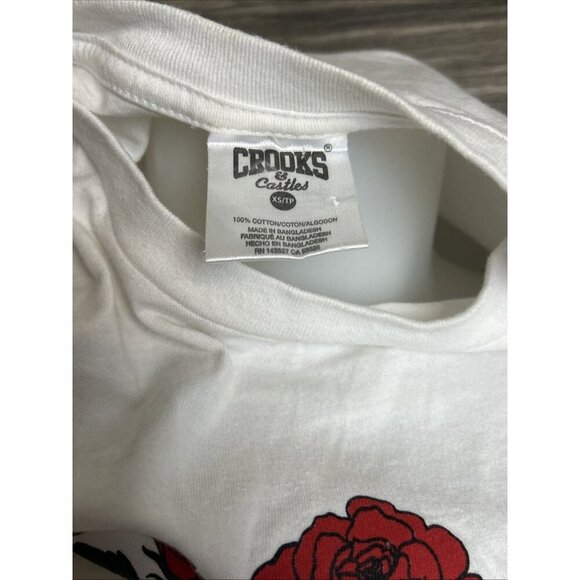 White Crooks & Castles Xs T-shirt With Roses Super Clean. 16” Across Chest - Picture 6 of 7